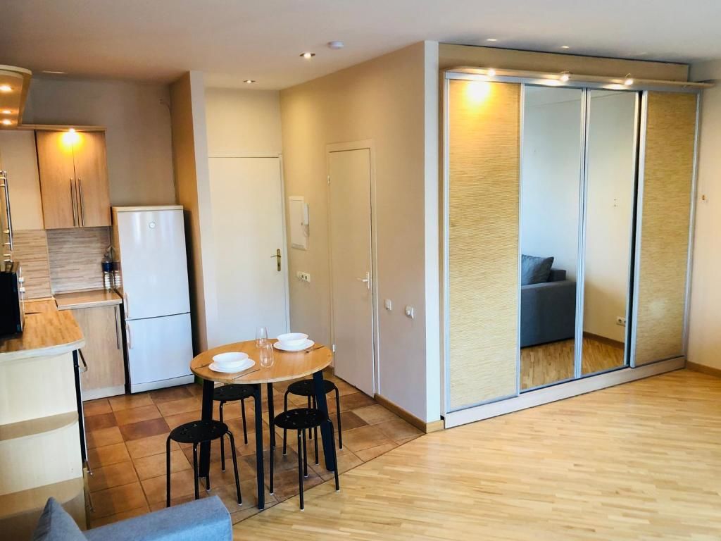 Апартаменты Studio for four 10min from Riga Old Town Рига-18